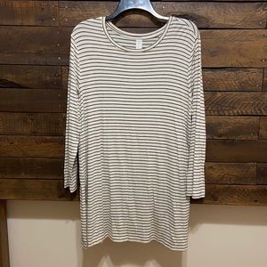 OLD NAVY Black and White Tunic